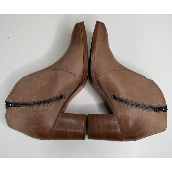 Frye Nora Ankle Bootie Womens 9 B Sand Leather Side Zip Stacked Block Heel - Picture 6 of 13